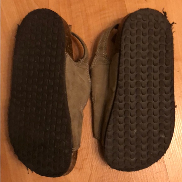 Carter’s Boys Sandals OshKosh - Picture 3 of 4